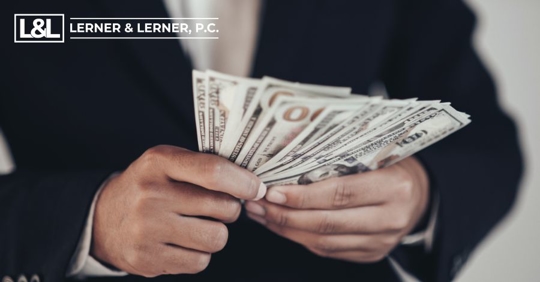 employee holding money